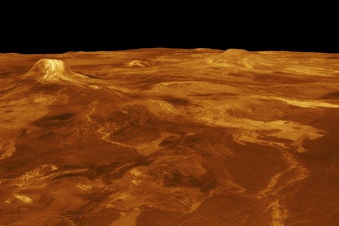 В NASA впервые показали поверхность Венеры из космоса